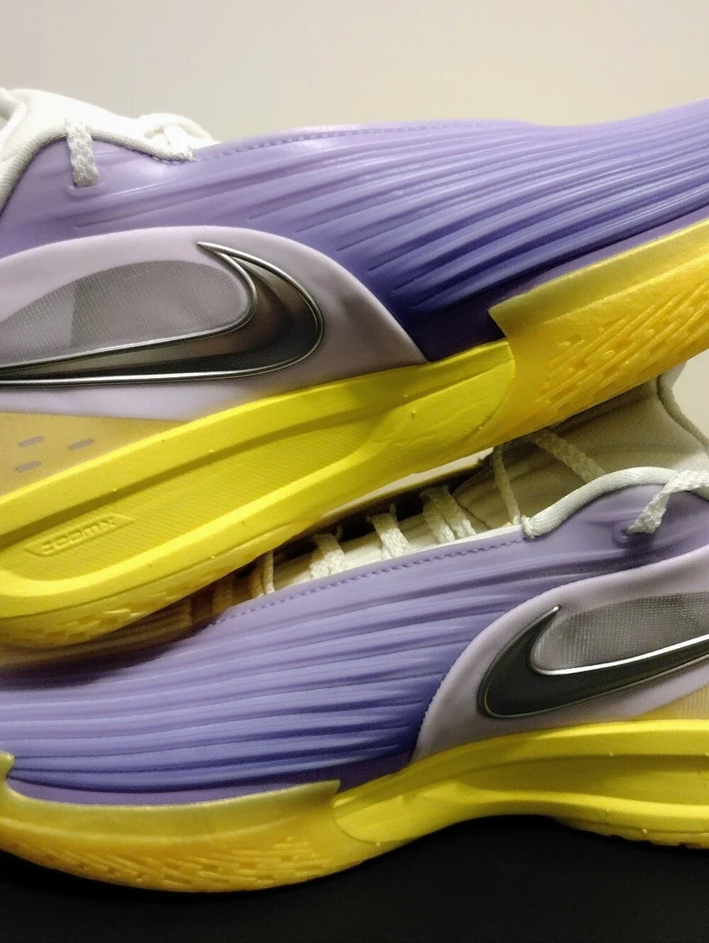 Nike Air Zoom GT Cut 3 Turbo Men's 10.5 Basketball Sneakers Lt Purple/Yellow